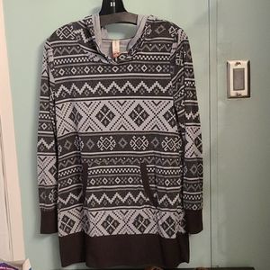 No boundaries thin sweater/hoodie